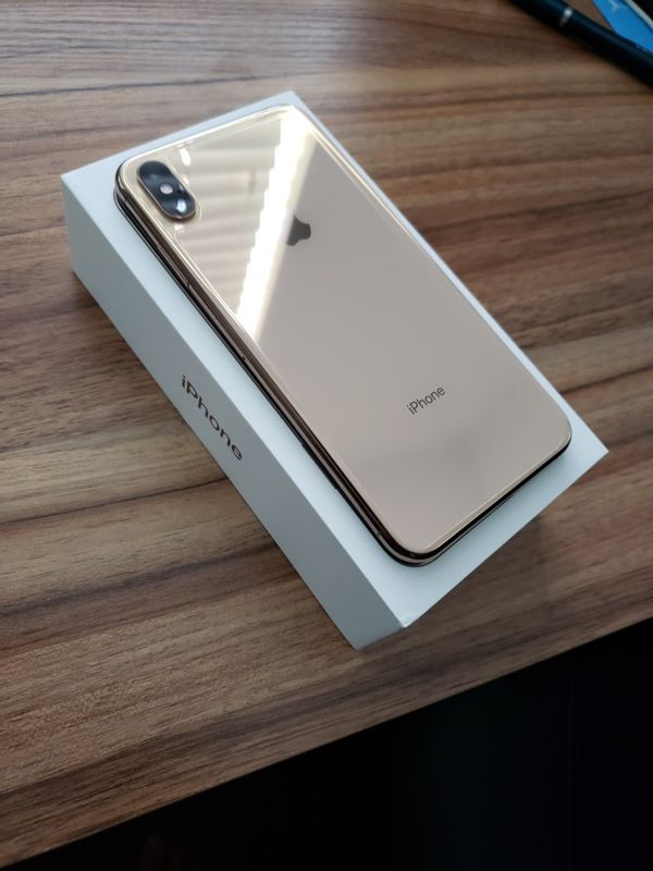 Iphone 10 Xs Max 64gb Gold unlocked for Sale in Renton, WA - OfferUp