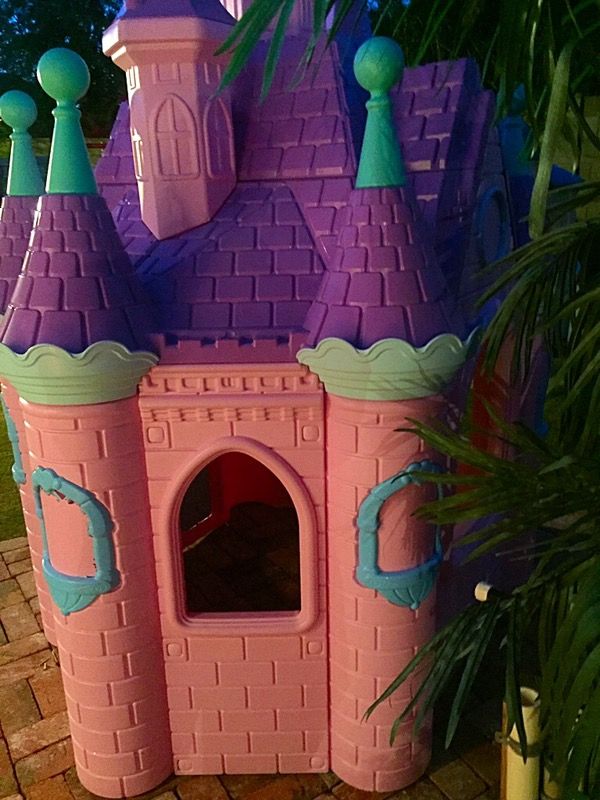 Castle Princess Playhouse Feber Famosa Super Palace for Sale in