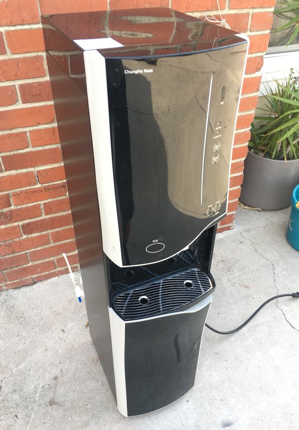 ChungHo Nais Water Dispenser for Sale in La Mirada, CA OfferUp