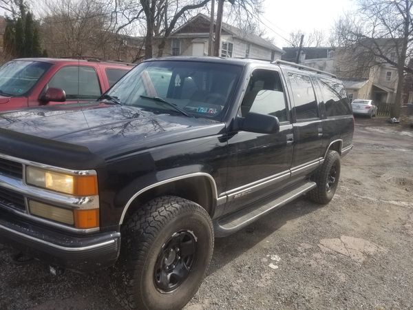 Lifted 99 chevy suburban k1500 for Sale in Sanatoga, PA - OfferUp