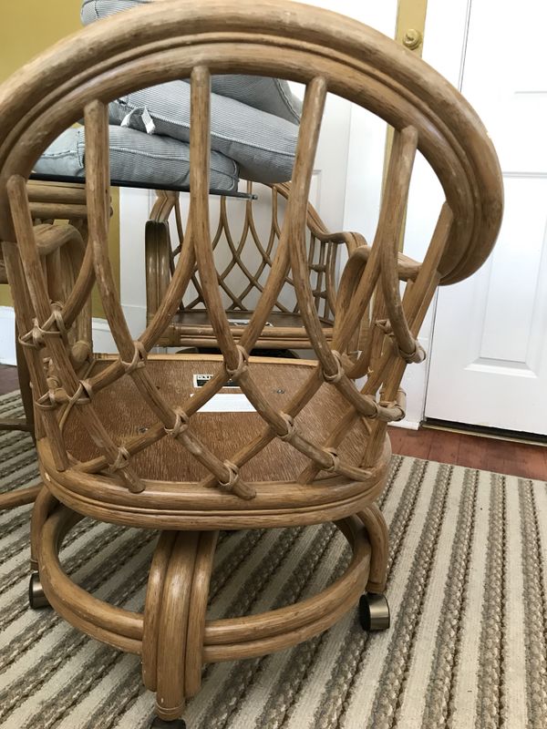 Vintage Lane Venture Rattan Dining Set w/ 4 Chairs (can deliver) for