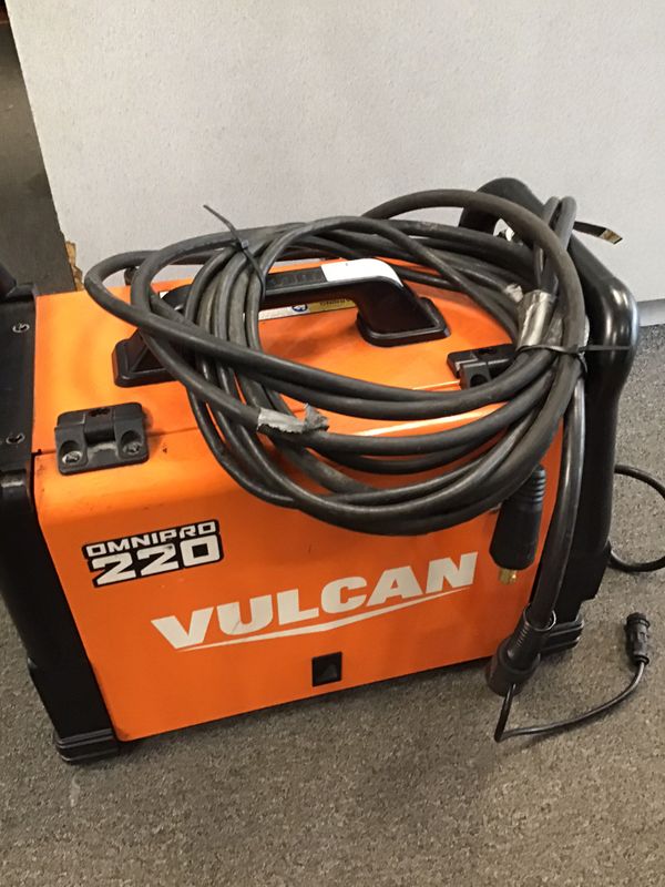 Vulcan OMNIPRO 220 Multiprocess Welder 120/220 Volt Input MiG, Tig for