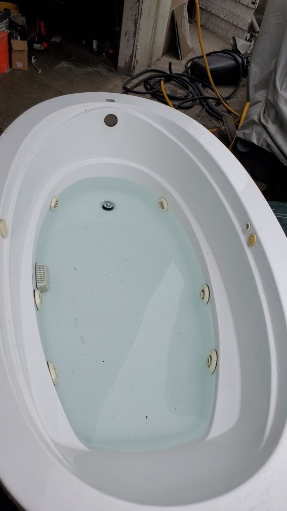 LASCO Bathware jacuzzi tub for Sale in Upland, CA OfferUp
