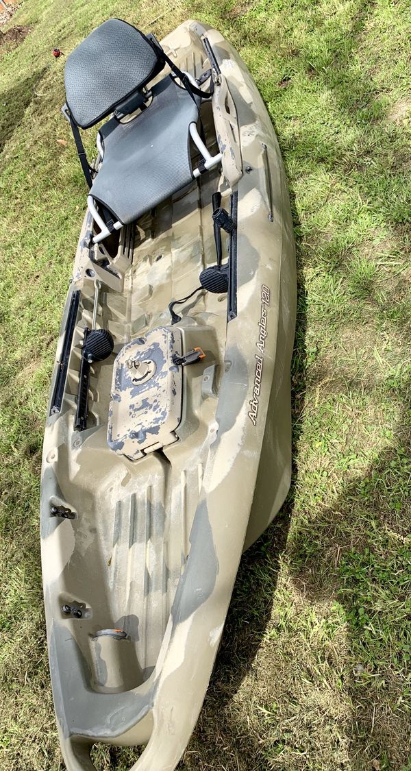 Cabelas Advanced angler 120 12’ kayak for Sale in Kyle, TX - OfferUp