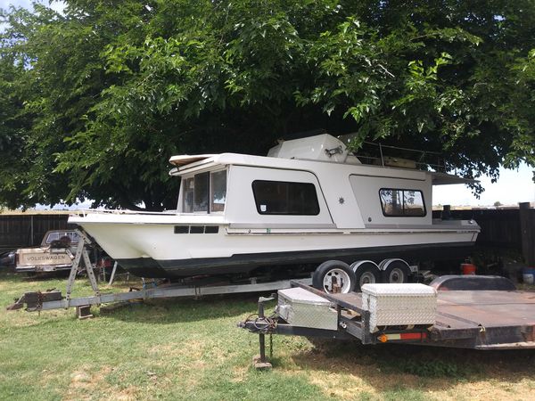 Trailerable 32 ft Yukon Delta houseboat for Sale in Oakley