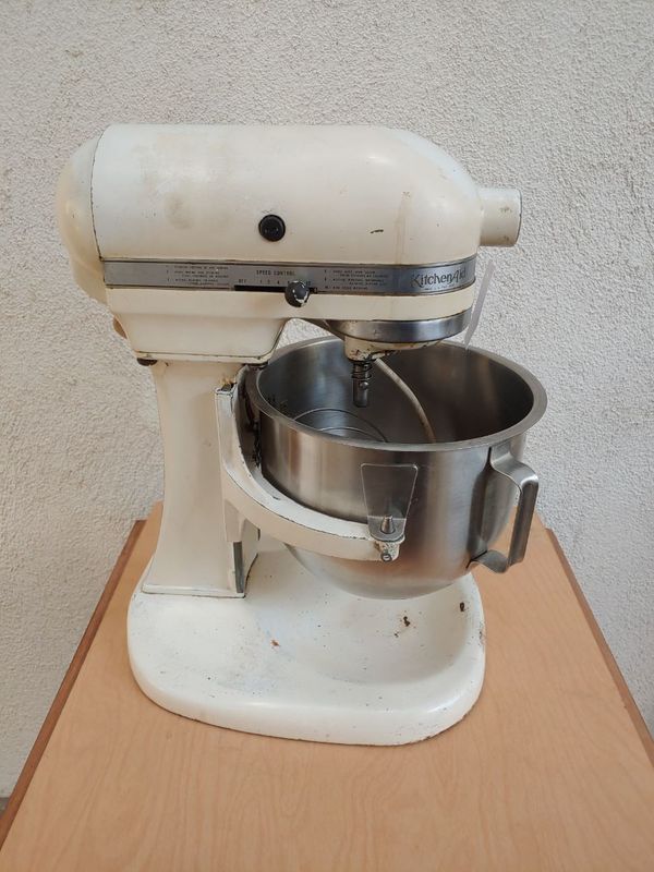 1940s Vintage Kitchen Aid Hobart Model K5A White 10 speed mixer for Sale in Orange, CA OfferUp
