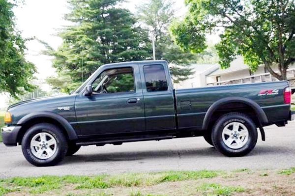 04 ford ranger super clean for Sale in Louisville, KY - OfferUp