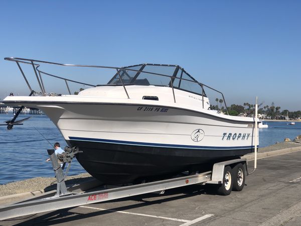 Bayliner Trophy 2352 fishing boat for Sale in Arcadia, CA - OfferUp