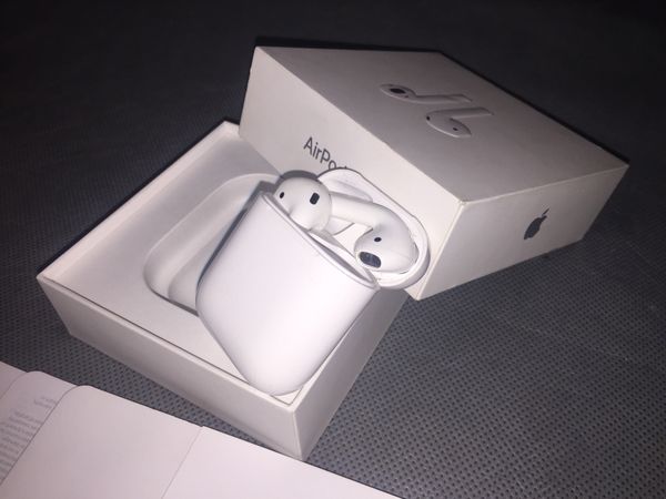 Airpods model a1602 цена какая