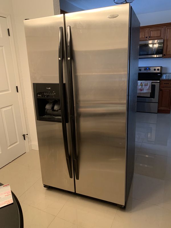 Broken refrigerator for Sale in Miami, FL - OfferUp