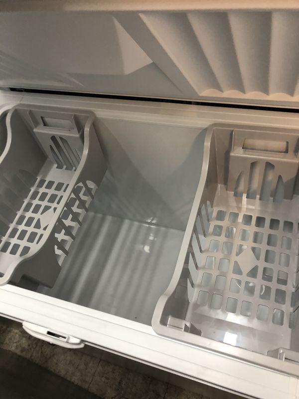 Whirlpool 15 Cu ft Chest Freezer with Large Storage Basket for Sale in ...