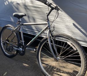 Specialized mountain bike 26 inch ready to ride for Sale in Norwalk, CA