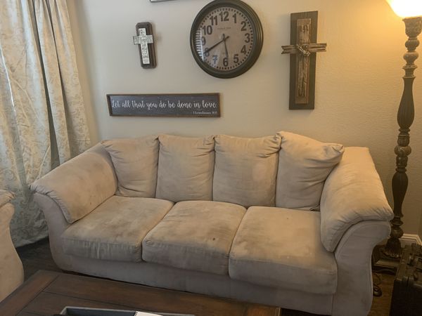 Couches for Sale in Clovis, CA - OfferUp