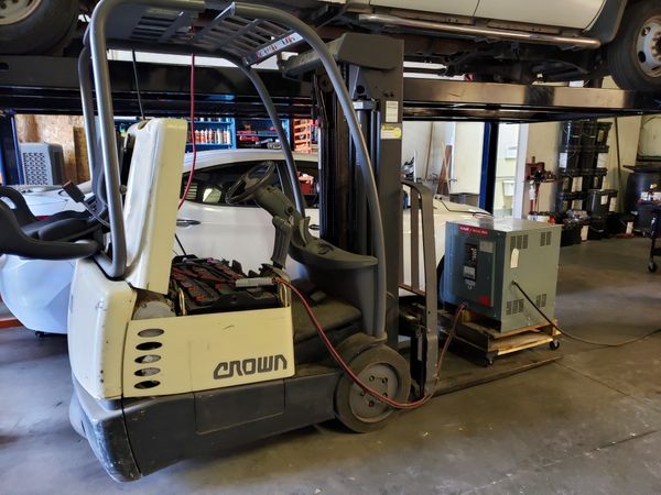 crown electric sit down forklift crown electric sit down forklift