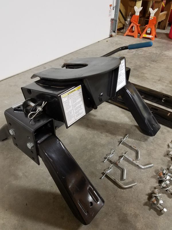 Reese 15K 5th wheel hitch for Sale in McGregor, TX OfferUp