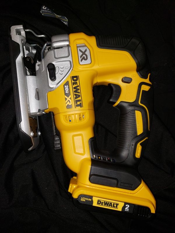 dewalt akron