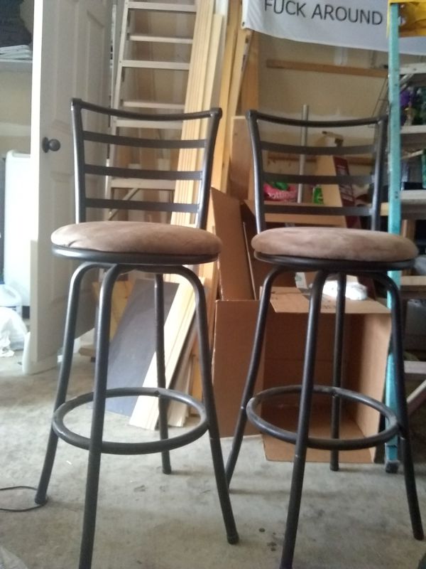 Cheyenne Home Furnishings bar stool set for Sale in Killeen, TX - OfferUp