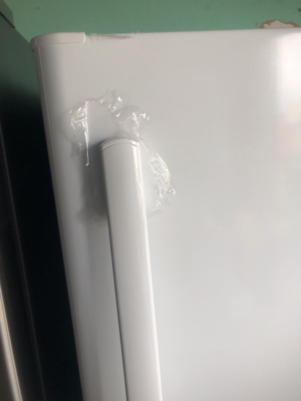 New Scratch N Dent GE 20.8cu ft. TopFreezer Refrigerator (White) for