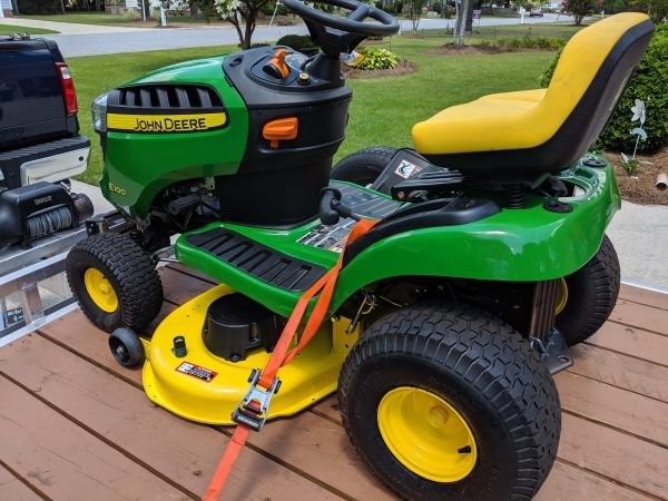 Brand New John Deere E100 17 5 Hp Automatic 42 In Riding Lawn Mower With Mulching Capability For