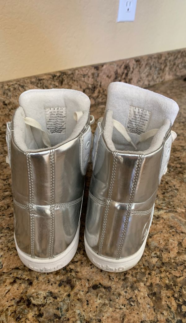 Heyday sneakers. White and silver size men’s 9 for Sale in