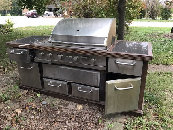 Large Outdoor Grill for Sale in Gibson City, IL - OfferUp