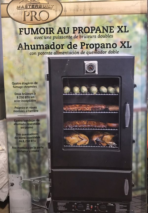 Masterbuilt pro 44inch extra large propane smoker for Sale in Atlanta