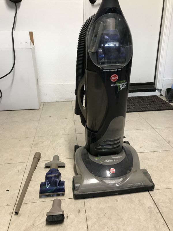 Hoover Vacuum Windtunnel V2 bagless working great for Sale in Rancho