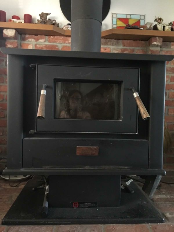 Arrow 1800A Wood Stove for Sale in University Place, WA OfferUp
