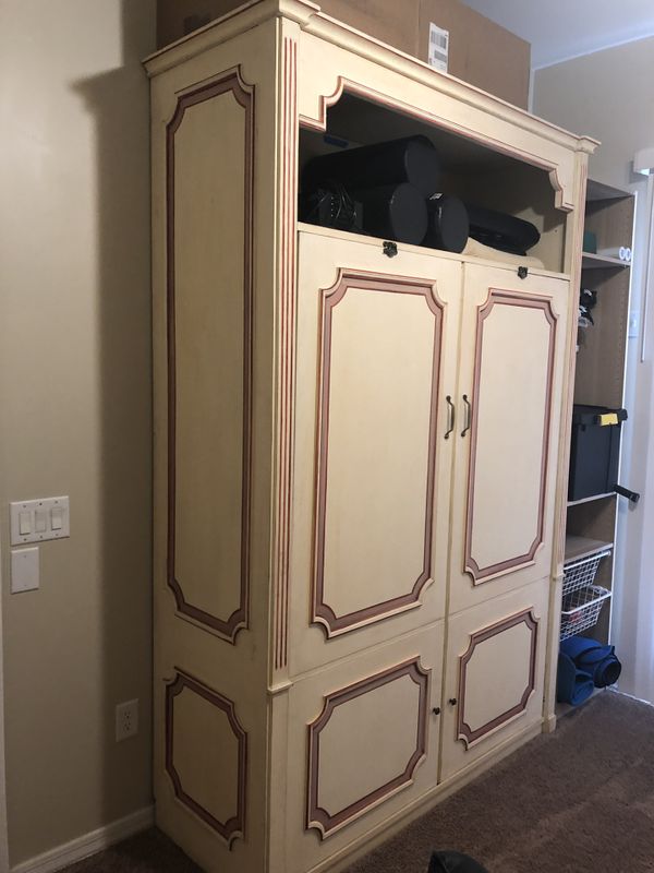 Beautiful Murphy Bed For Sale for Sale in Chandler, AZ OfferUp