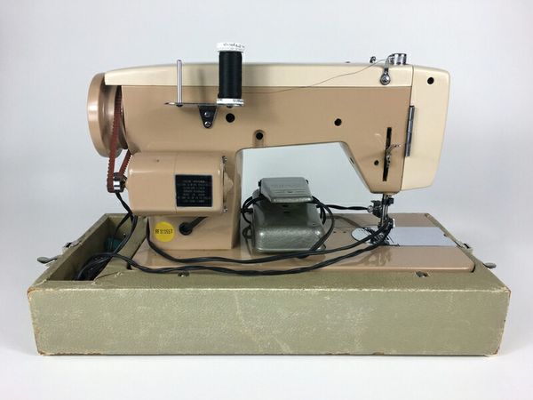 Hilton 366 Sewing Machine (1016306) for Sale in South San Francisco, CA