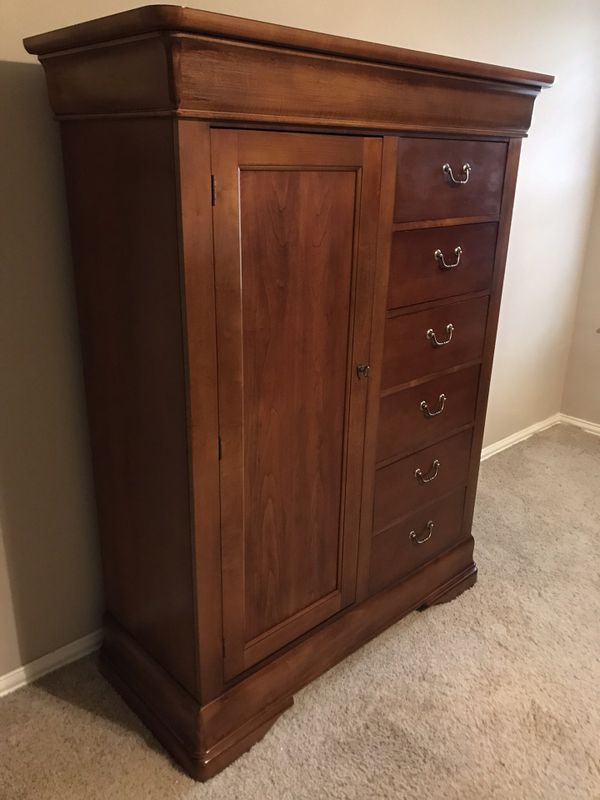 Hooker US Made Gentleman’s Chest Armoire Cherry for Sale in Tulsa, OK