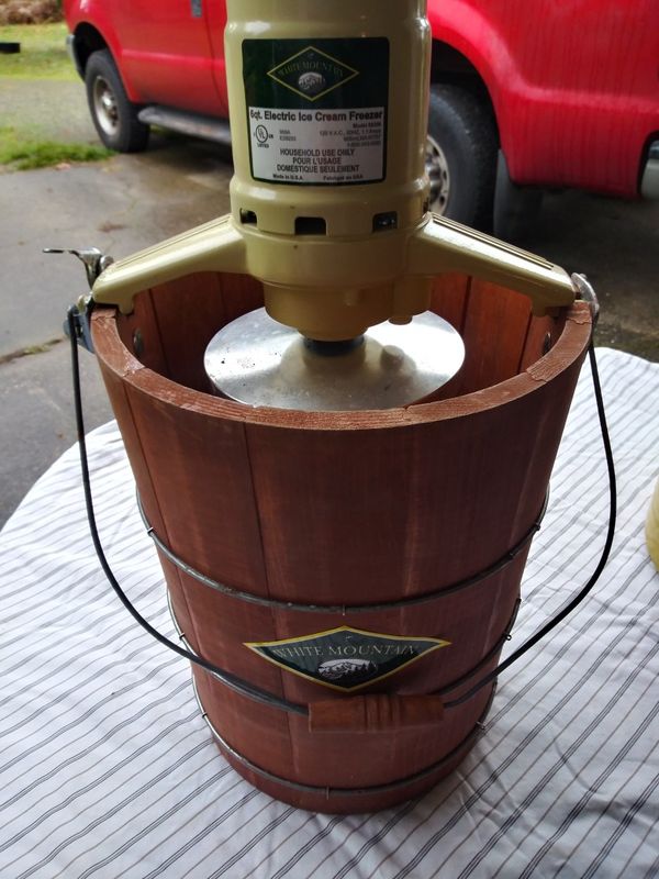 White Mountain 6qt Electric Ice Cream Maker