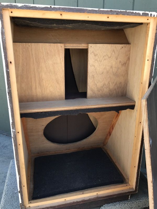 Karlson 15" Speaker Enclosure Woth Doors for Sale in Hayward
