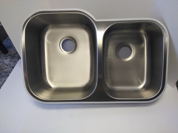 Retail Luxury Sus 304 Stainless Steel Kitchen Sink Double Bowel