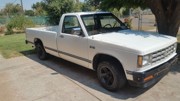 1983 S10 Chevy pickup V6 4.3..... it does not run has no tags for Sale ...