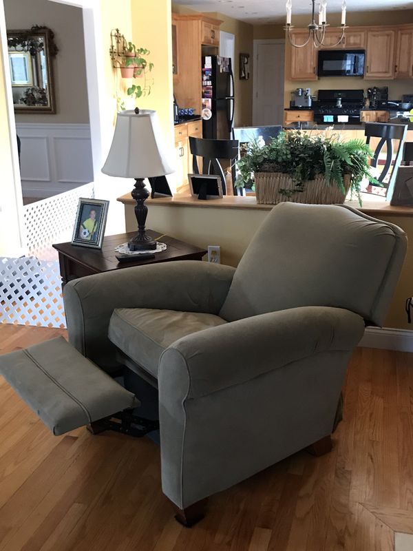 Two Lazy boy Recliners for Sale in Plaistow, NH OfferUp