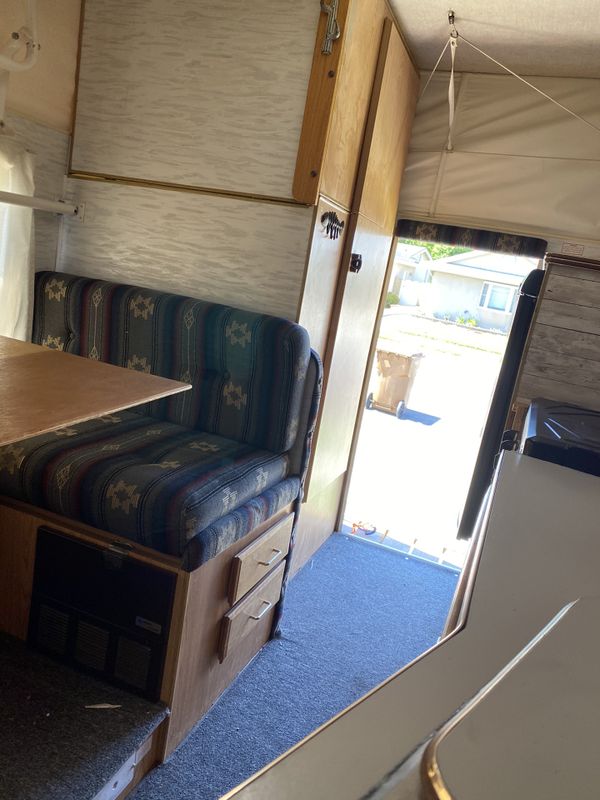 Hallmark Cuchara Xl pop up truck camper for Sale in Garden Grove, CA