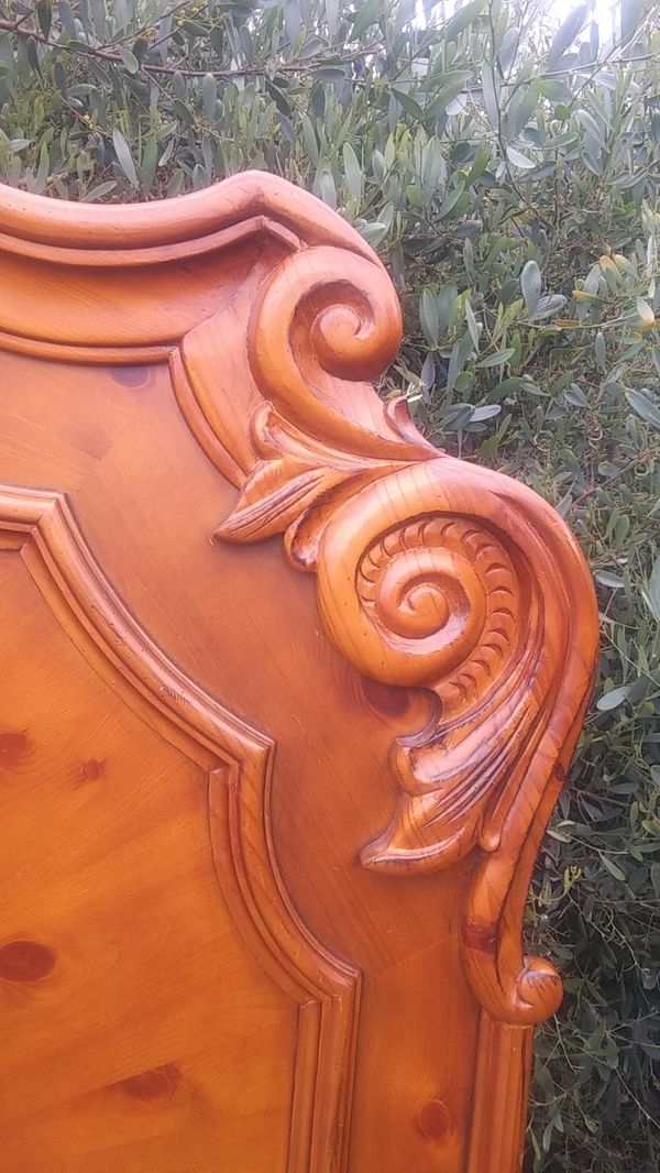 Broyhill Solid Oak Queen Headboard, Footboard and 2 side rails. for Sale in Cardiff, CA OfferUp