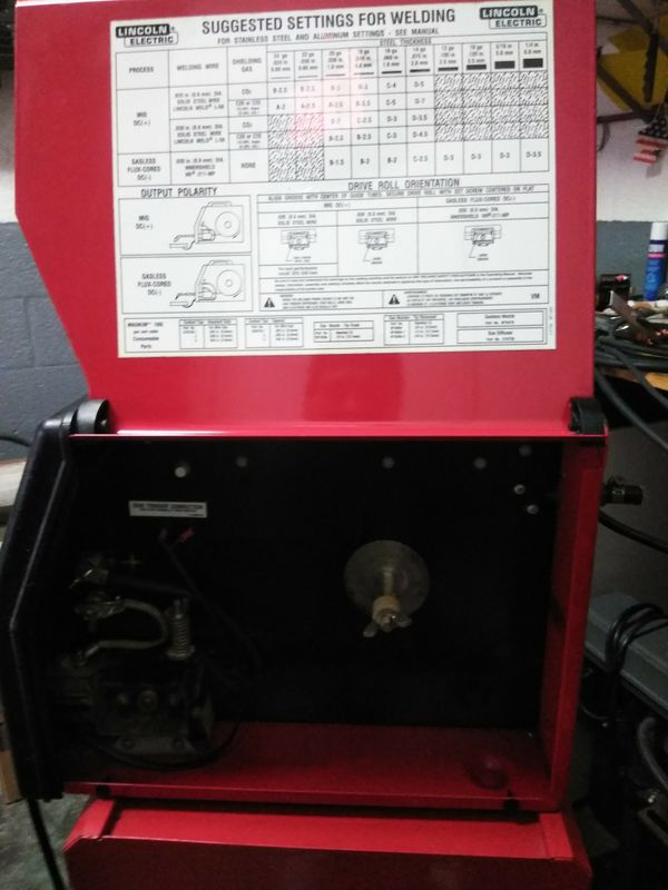 Lincoln Electric welding machine pro mig 135 for Sale in Palm Springs