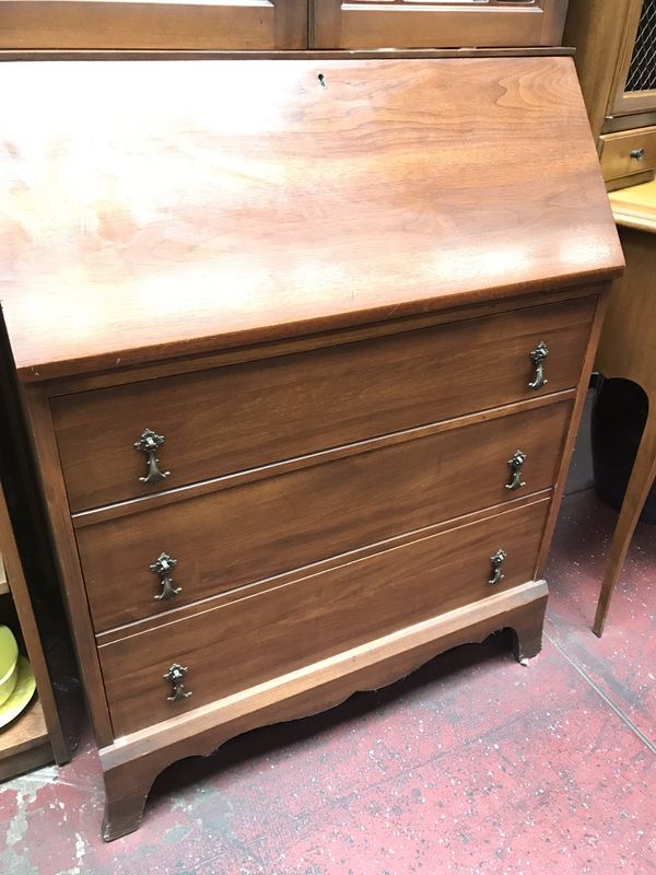 Antique Secretary Slant Front Drop Down Desk with hutch bookshelf for Sale in Long Beach, CA