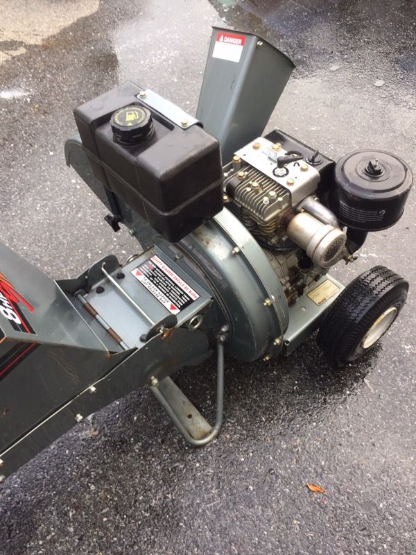 Craftsman 8HP Wood Chipper for Sale in Lebanon, PA - OfferUp