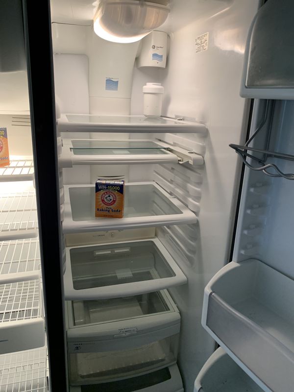 GE Refrigerator No water comes out of the device. If it makes ice