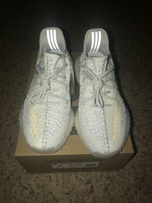 Adidas Yeezy 350 V2 Cloud White RF for Sale in Los Angeles, CA - OfferUp