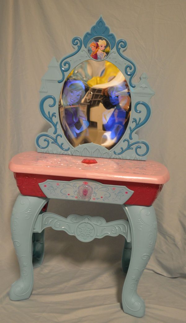 frozen toy vanity