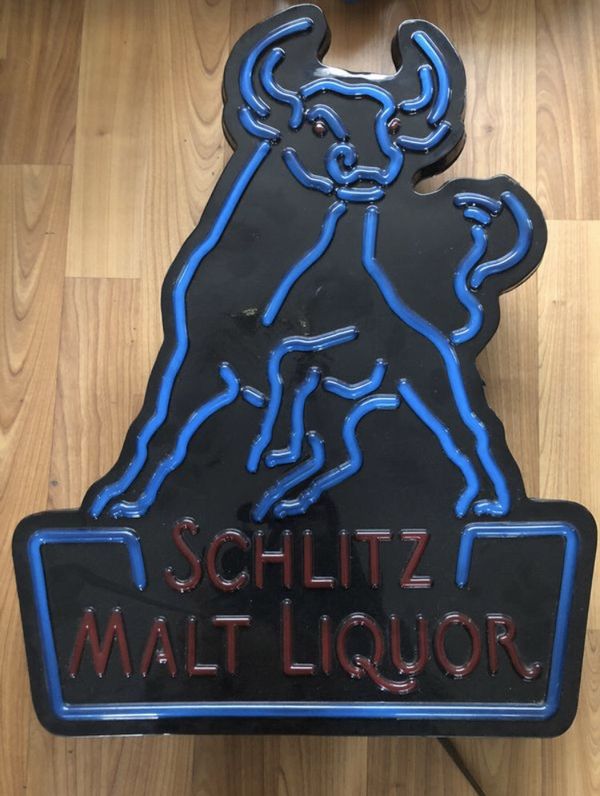 SCHLITZ MALT LIQUOR Beer NEON Bar SIGN Vintage 1984 Collectible Bull