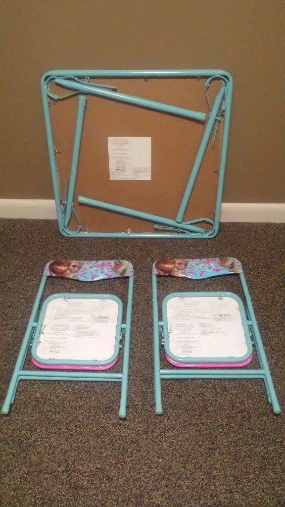 disney frozen folding table and chairs