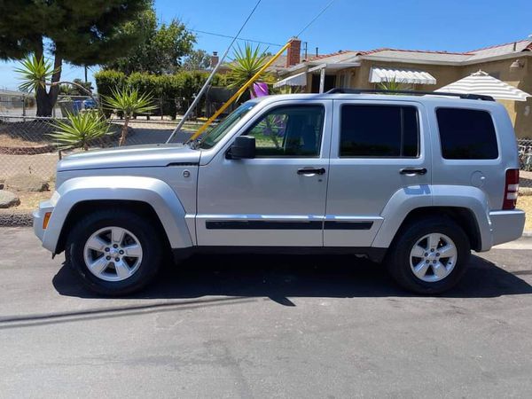 2009 Jeep Liberty trail rated 4x4 sale or trade for Sale