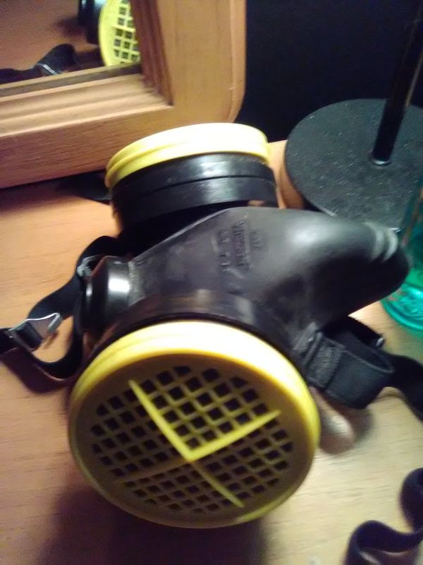 Wilson AR 700 Respirator Chemical mask and replacement cartridges for