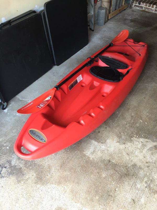 Pelican Potomac Tidewater 80 SS and paddle for Sale in Irving, TX - OfferUp