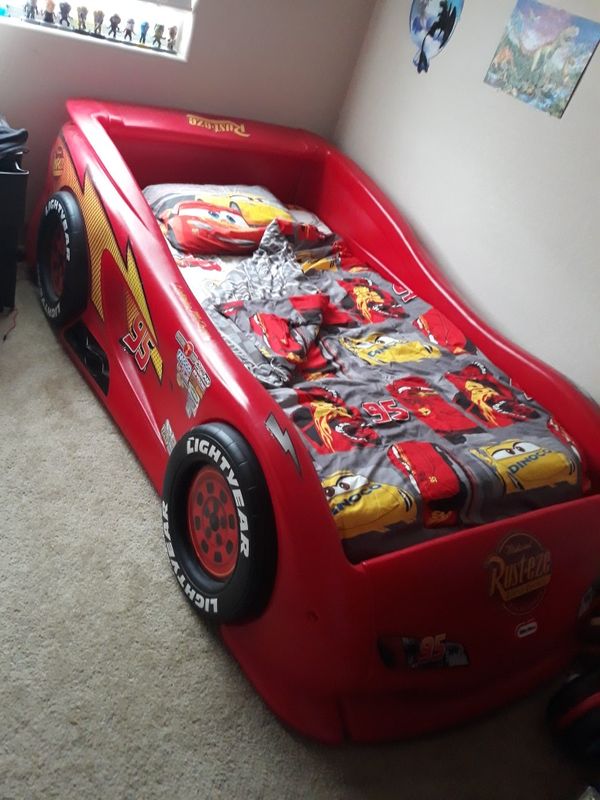 lightning mcqueen bed with toy box